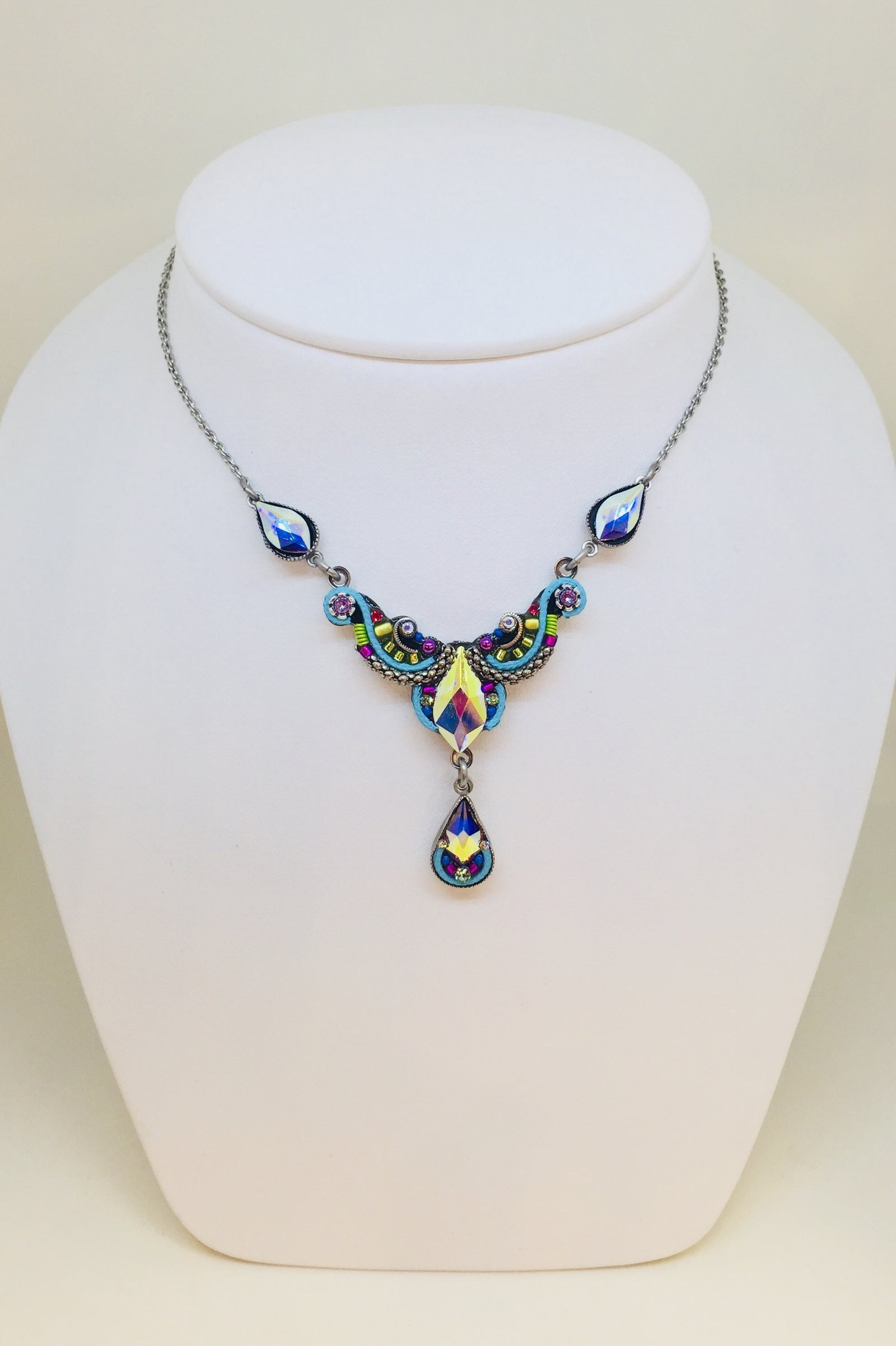 Lily Organic Necklace-Soft